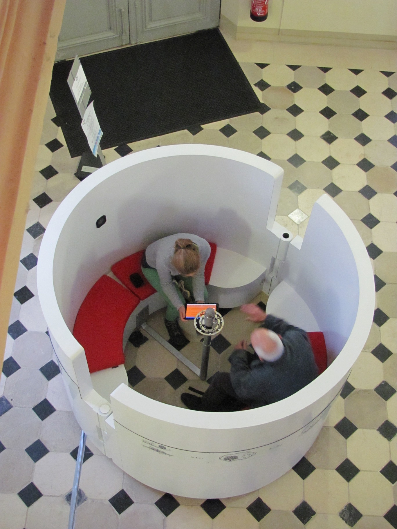 Capsule